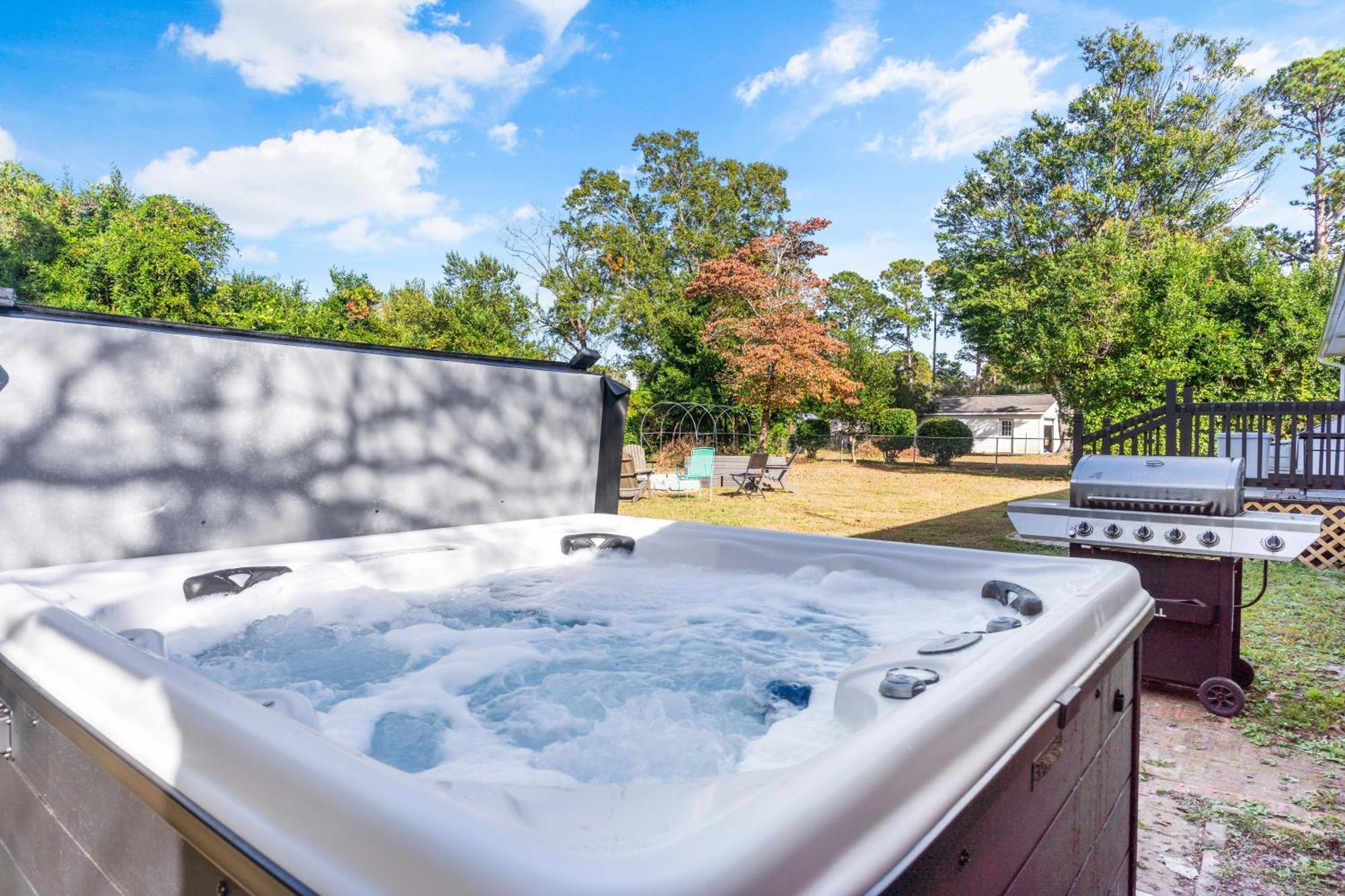 Chill Retreat, Hot Tub, Large Private Yard Villa Wilmington Exteriör bild